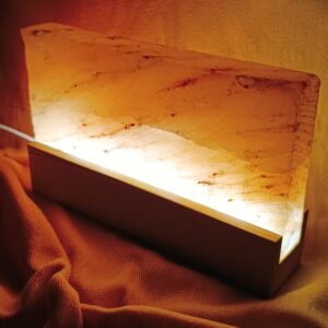 Designová solná lampa HESTIA dřevo OŘEŠÁK