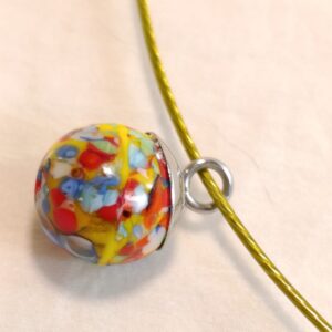 Skleněný náhrdelník se strunou 47 cm var.2