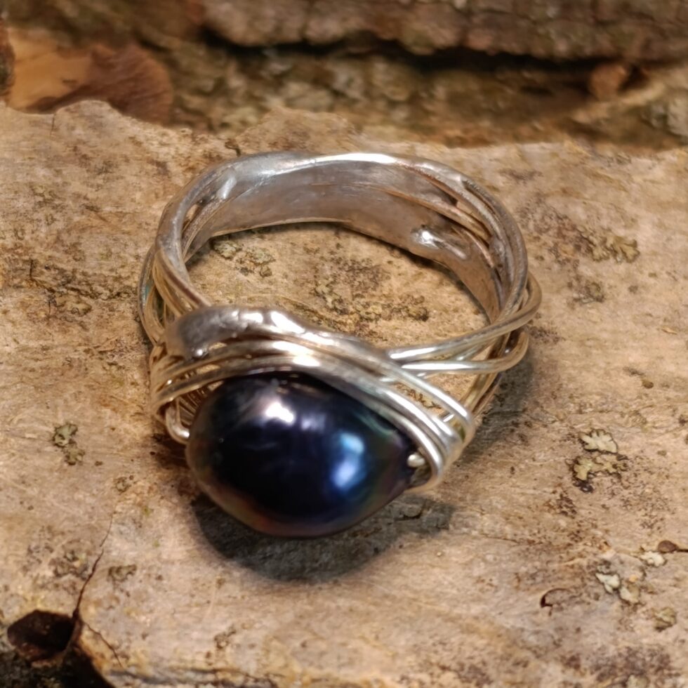 Prsten Černá Perla obvod 54,5mm