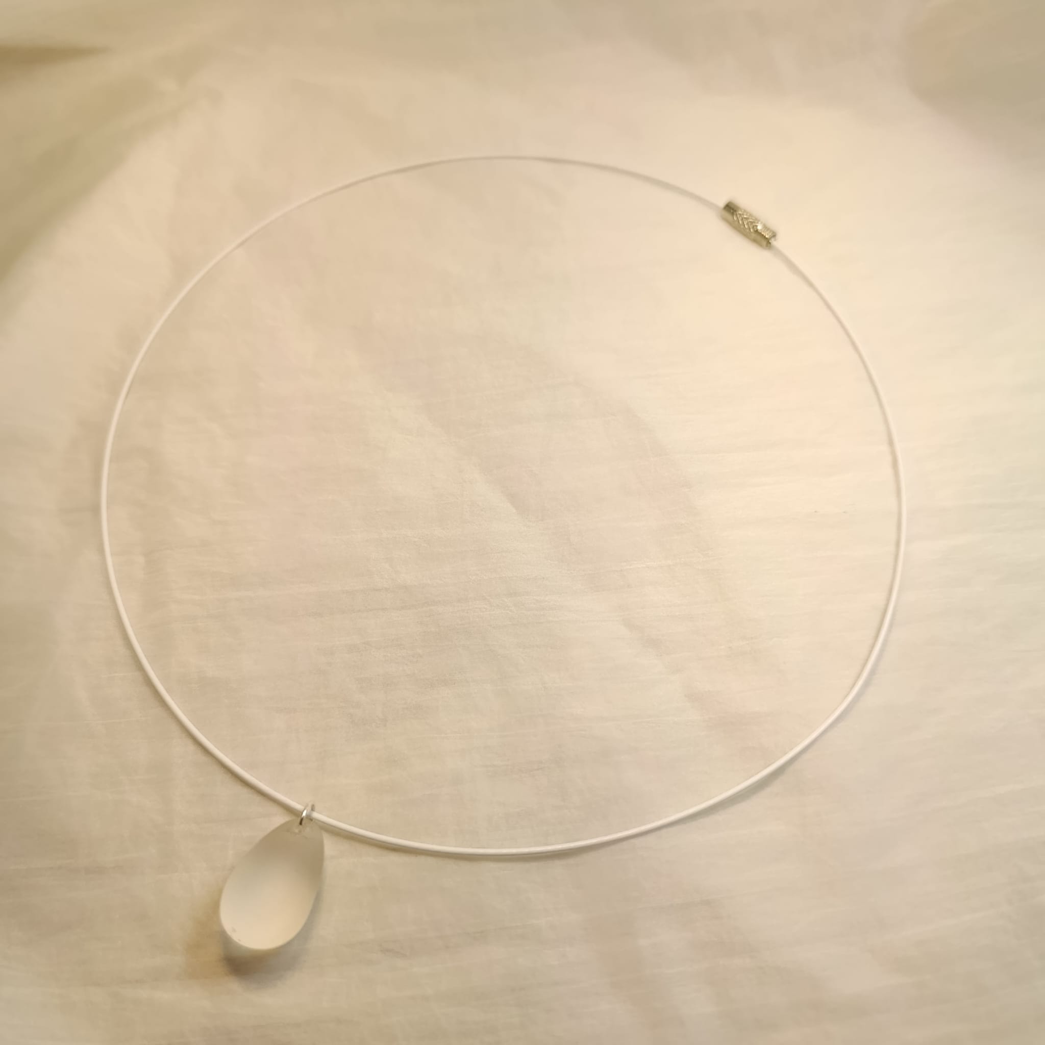 Náhrdelník skleněná kapka na struně 47 cm var.4 - Obrázek 2