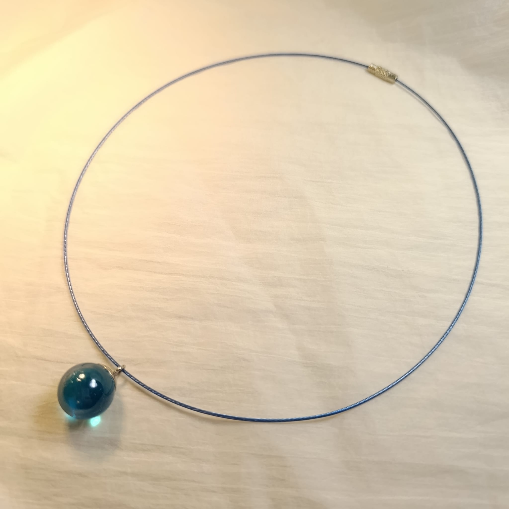 Náhrdelník skleněná kulička na struně 47 cm var.2 - Obrázek 2