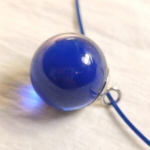 Náhrdelník skleněná kulička na struně 47 cm var.6