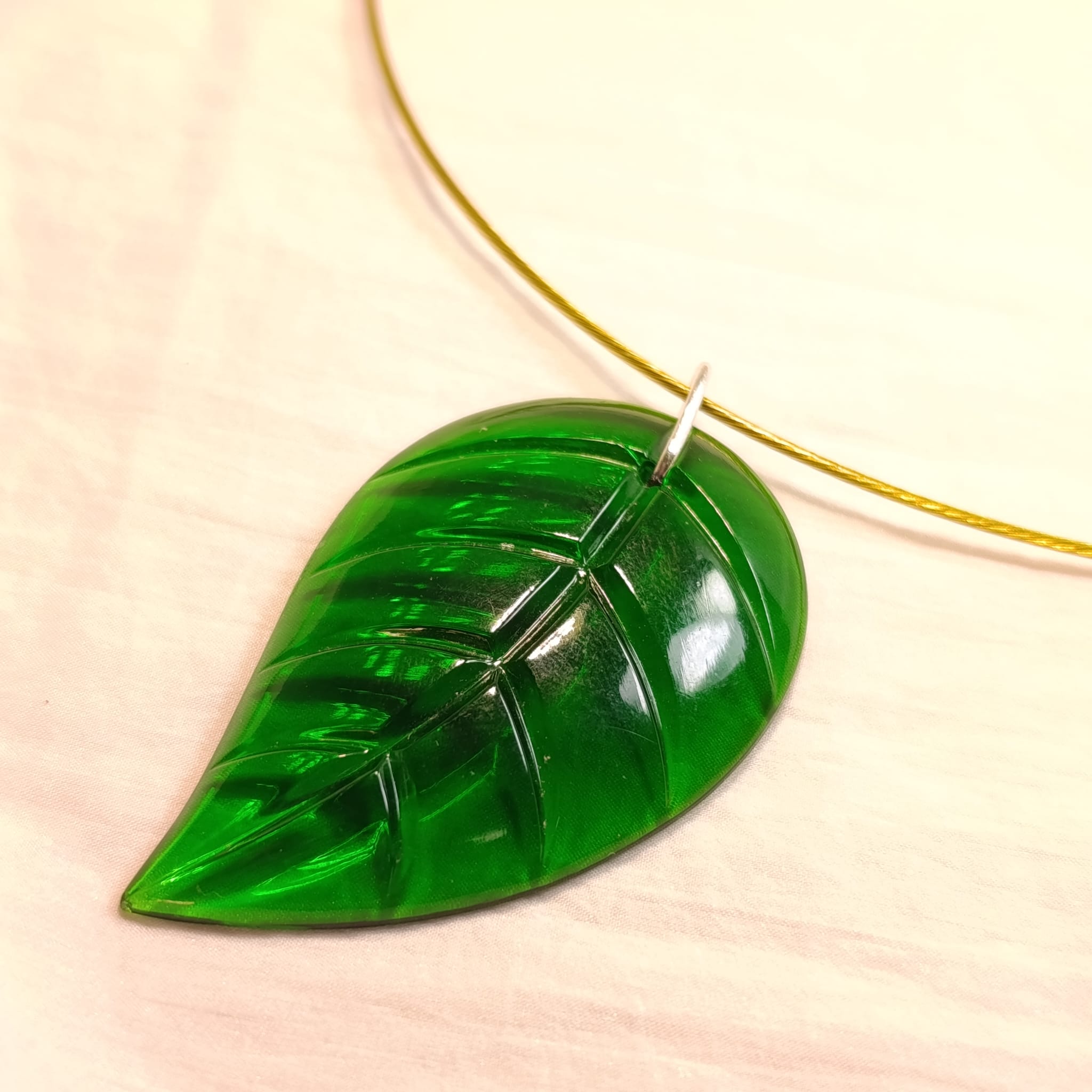 Náhrdelník skleněný list na struně 47 cm var.2 - Obrázek 4