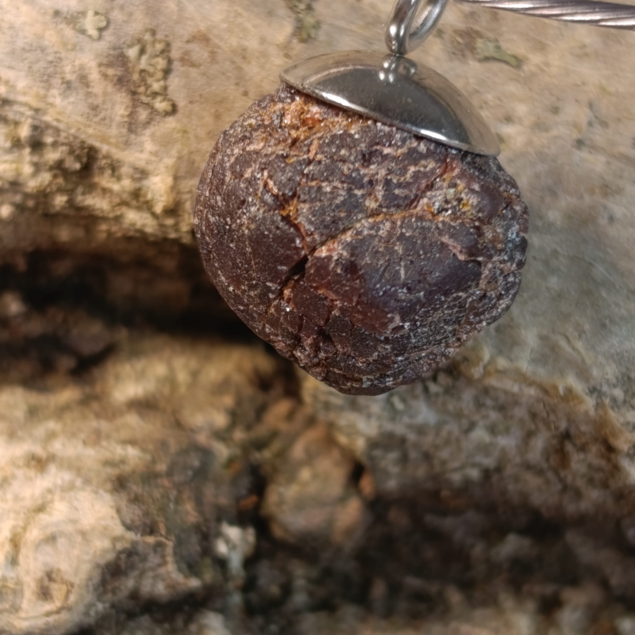 Náhrdelník Krystal pyropu z Granátové zátoky na struně 47 cm