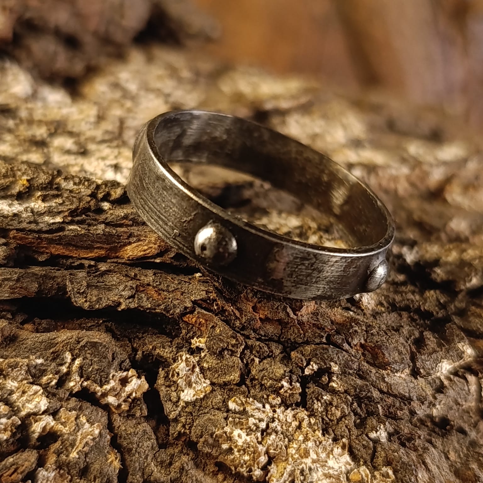 Prsten kovářský 25